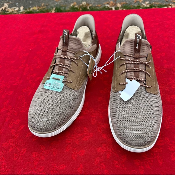 Nwt S SPORT BY SKECHERS Men Mesh Leather Slip On Sneakers Memory Foam size 11.5 - Picture 2 of 8